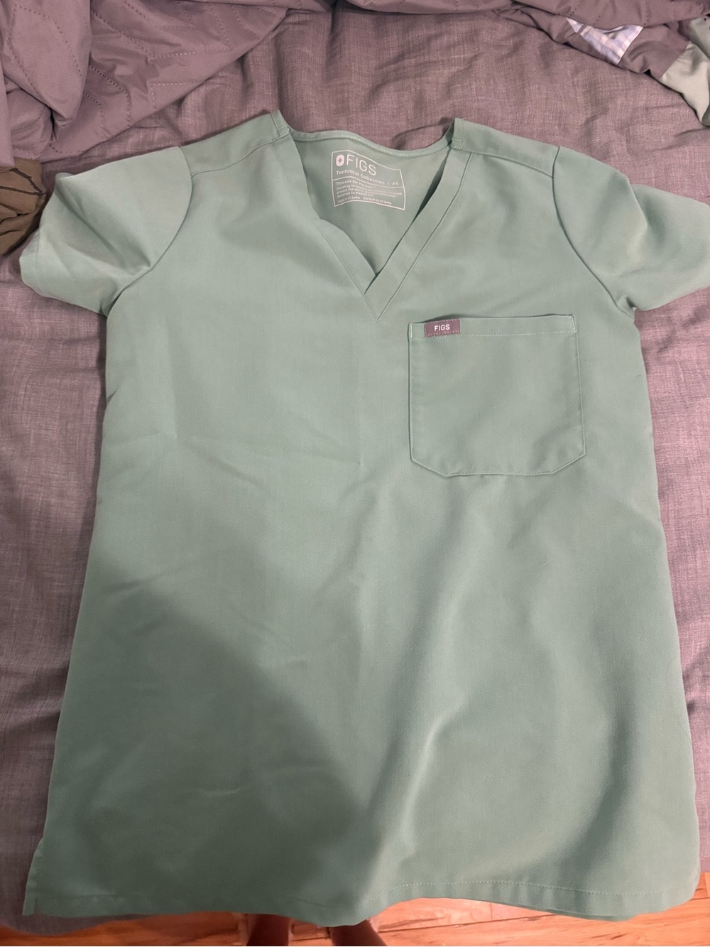 Figs Women's jade top